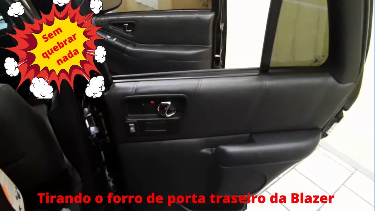 Tirando Forro de Porta traseiro da Blazer- retirando cartão de porta bem fácil.