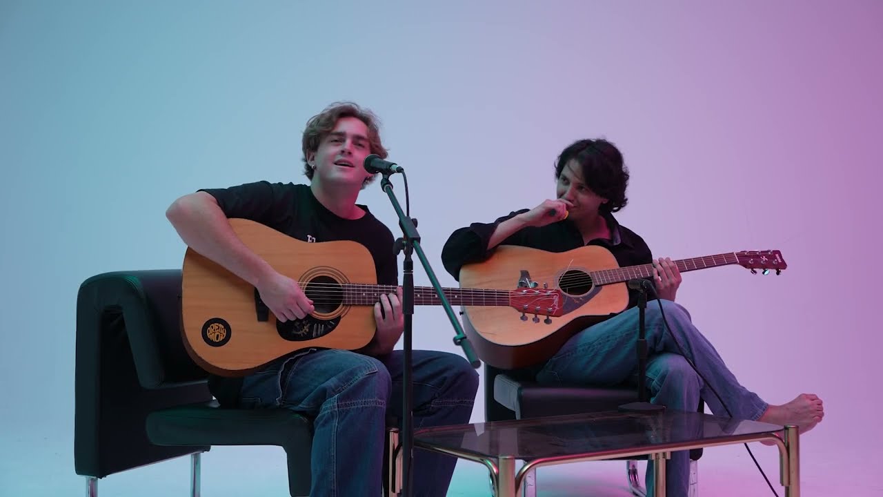 Pretty Moi - Sober (Live Acoustic Version)