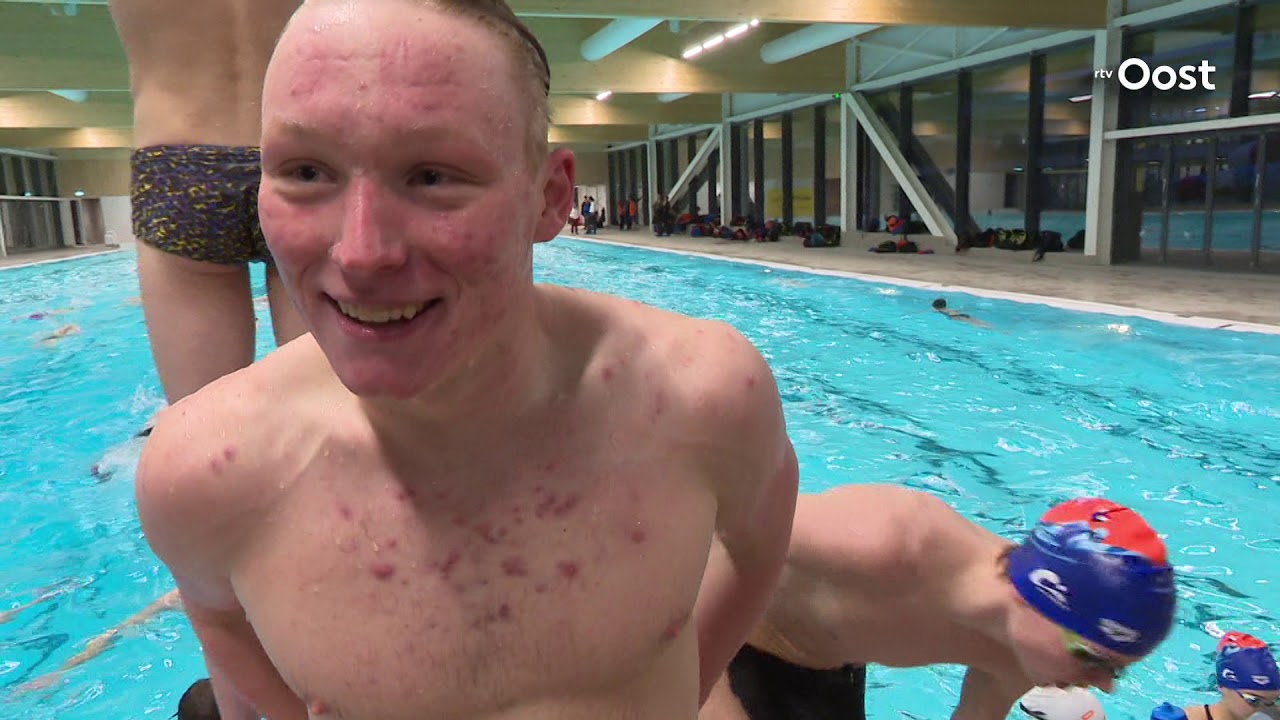 Overdekt 50 meter sportbad in Hengelo in gebruik genomen door Nederlands zwemkampioenen