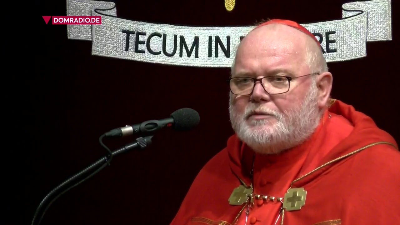 Pontifikalvesper im Dom zu Fulda