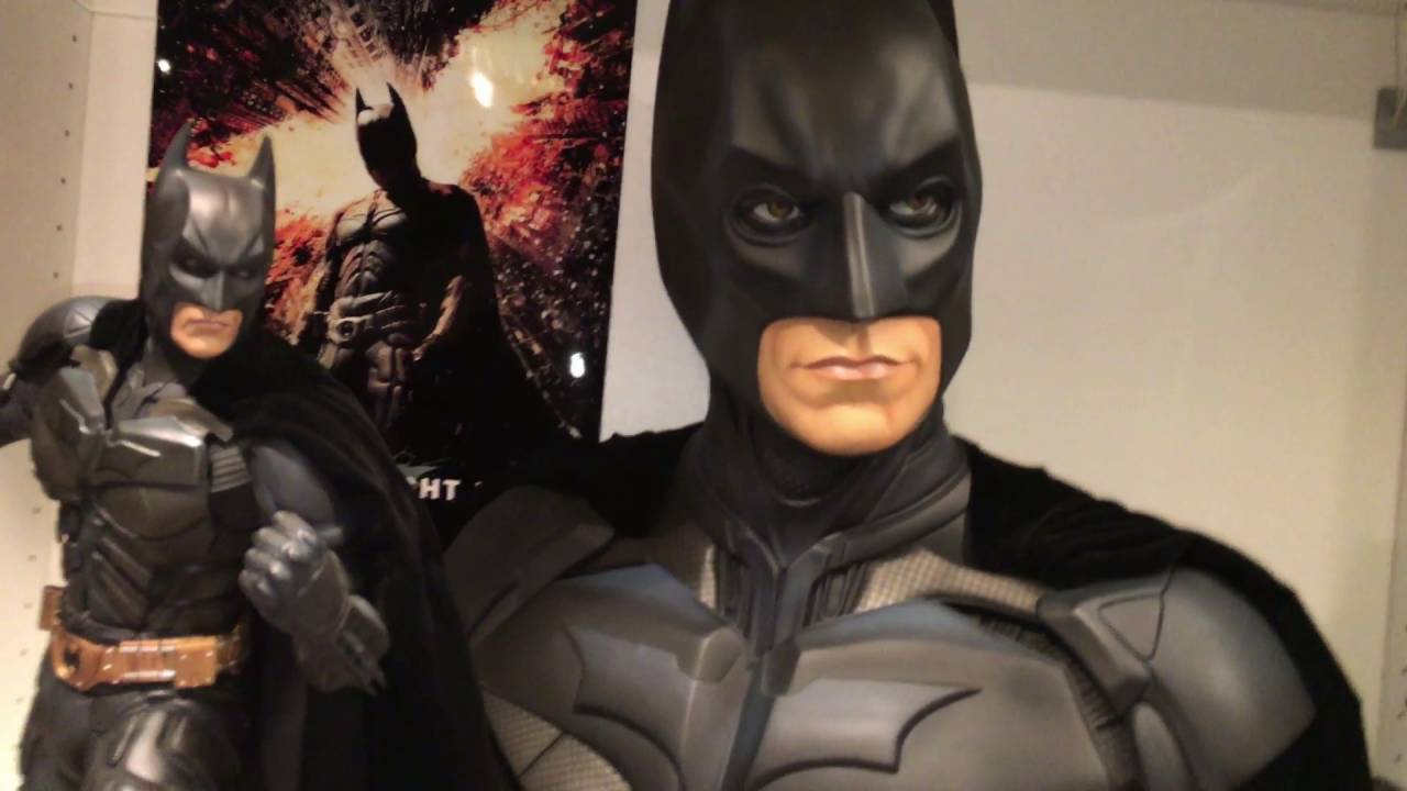 Sideshow Batman Dark Knight Premium Format Statue Unboxing and review