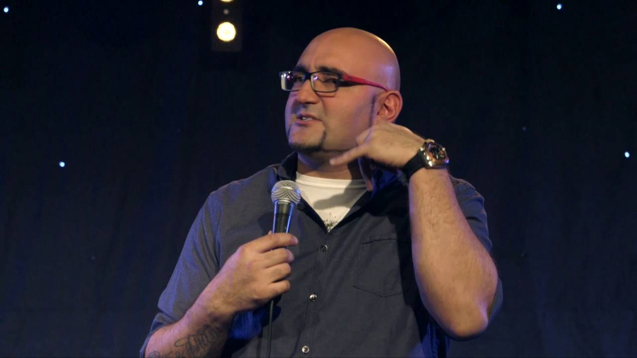 Ali Jahangiri Stand Up - Mun faijan suomen kieli