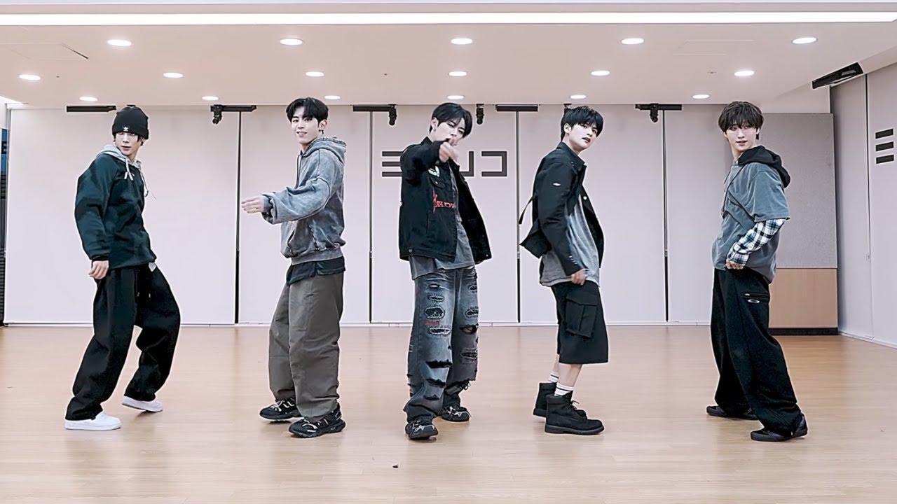 NOWADAYS - 'OoWee' Dance Practice Mirrored [4K]
