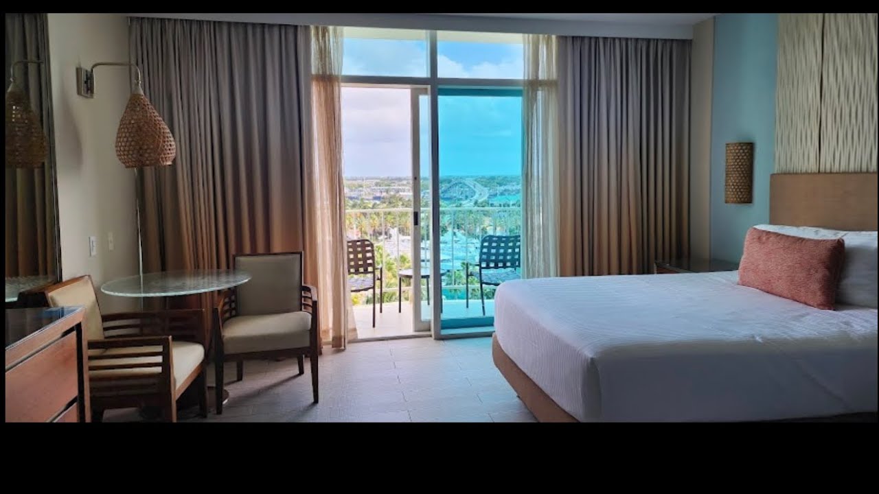 Atlantis, Bahamas coral ￼ Hotel room ￼