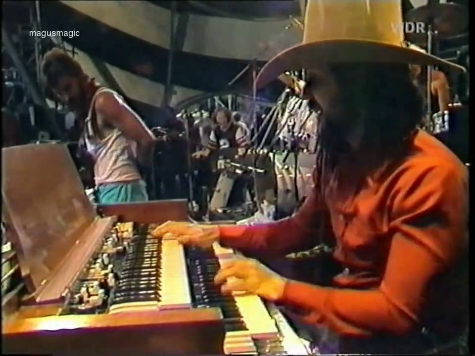 Eric Burdon - We Gotta Get Out Of This Place (Live, 1982) ♫♥
