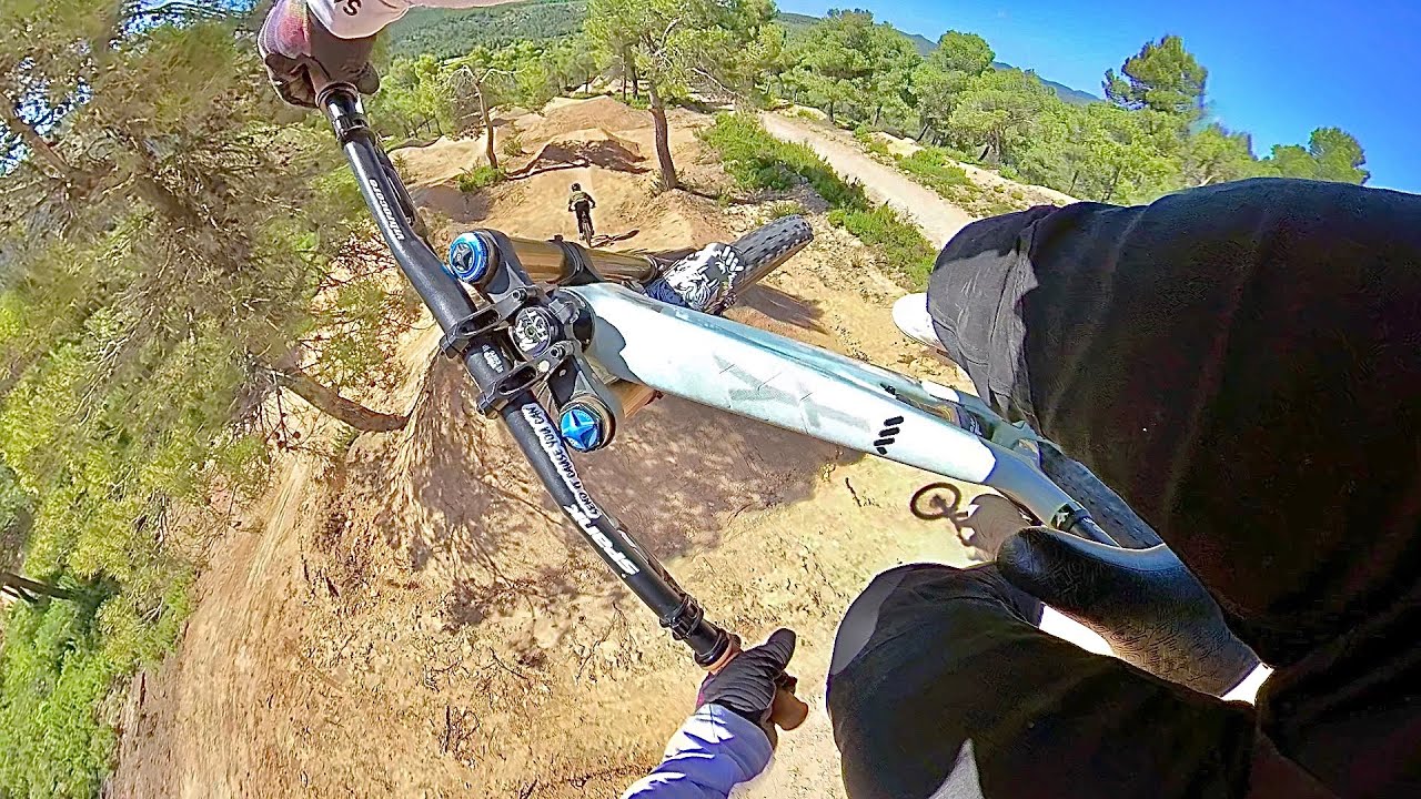 INSANE FREERIDE MTB JUMPS AT LA FENASOSA MADE BY NICO VINK - Bienvenido Aguado