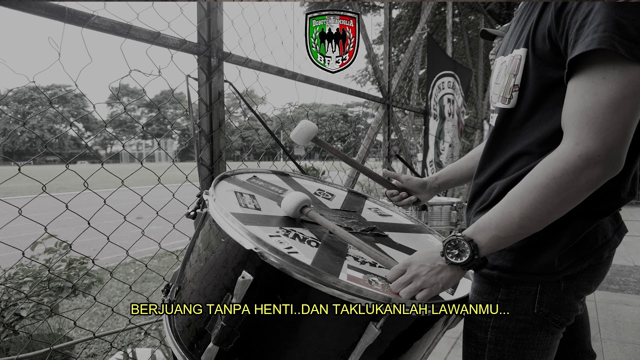 BERMAIN DENGAN BANGGA - NEW CHANT BOBOTOH FAMIGLIA