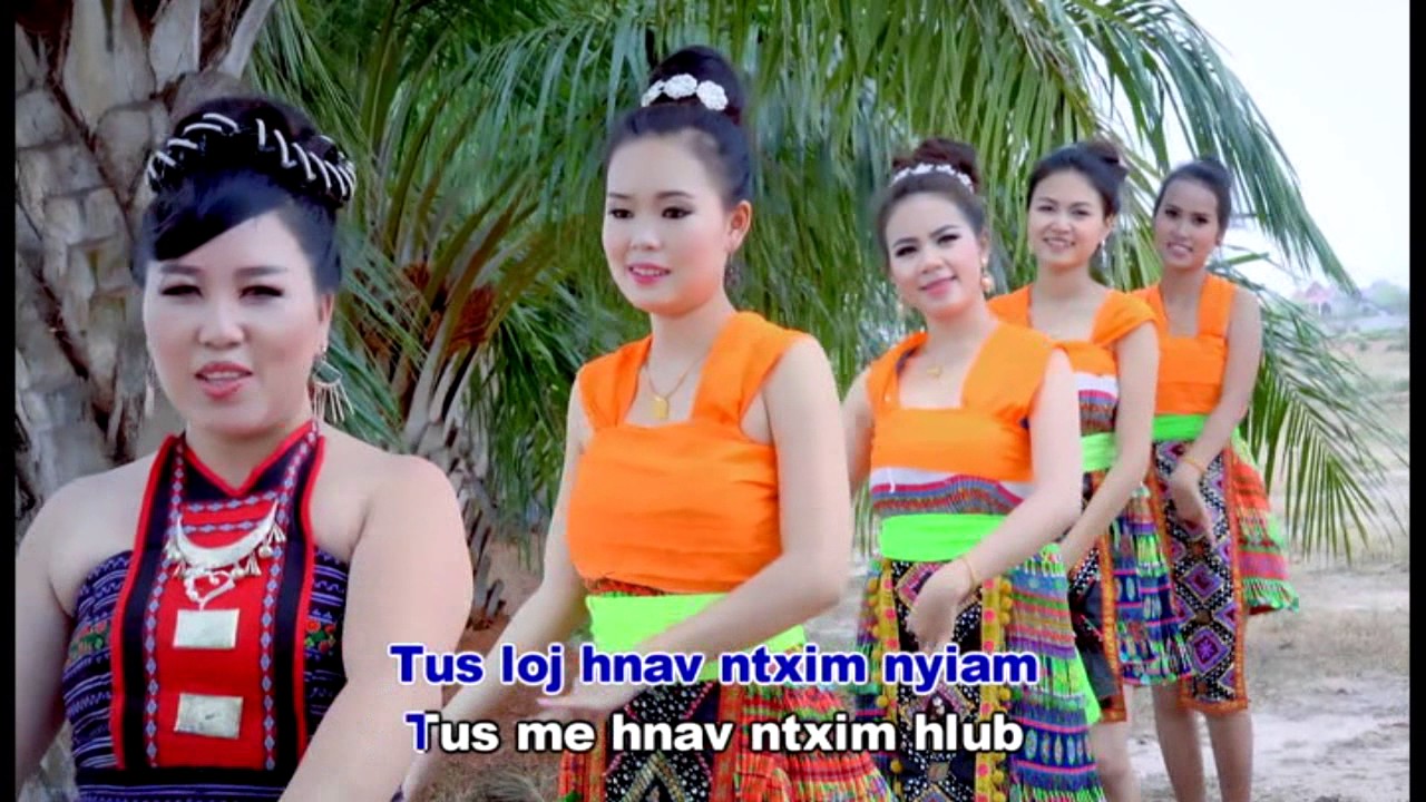 ntxhais paj ntaub by ntxawm ntxuaj pag lauj 2017