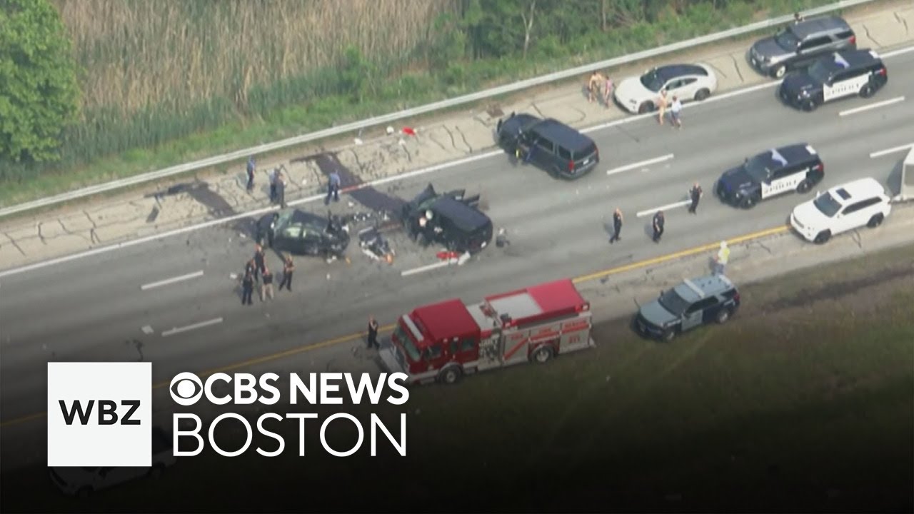 Multi-car crash shuts down Route 3 in Tyngsboro