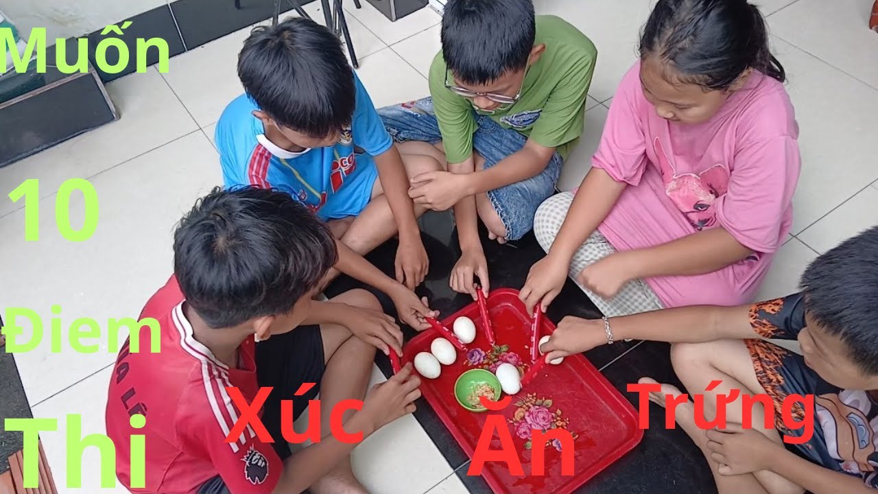 Trit5vlog/Thử thách ăn trứng với xúc xích trước ngày thi  vì siêu dị đoan