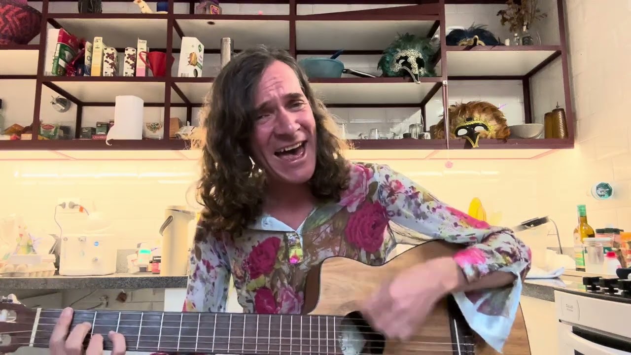 Tatá Aeroplano canta 