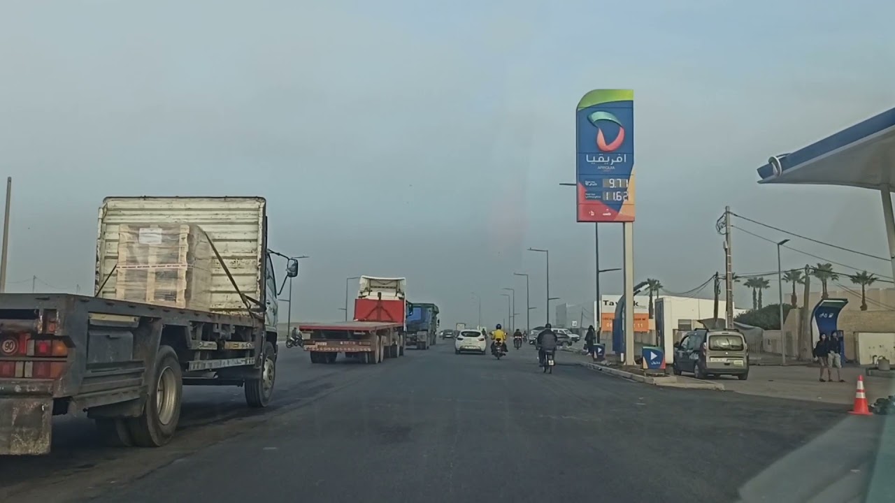 الطريق الرابط بين مدينة الدار البيضاء و مدينة المحمدية عبرة الطريق الوطنية.طريق السلام للجميع.