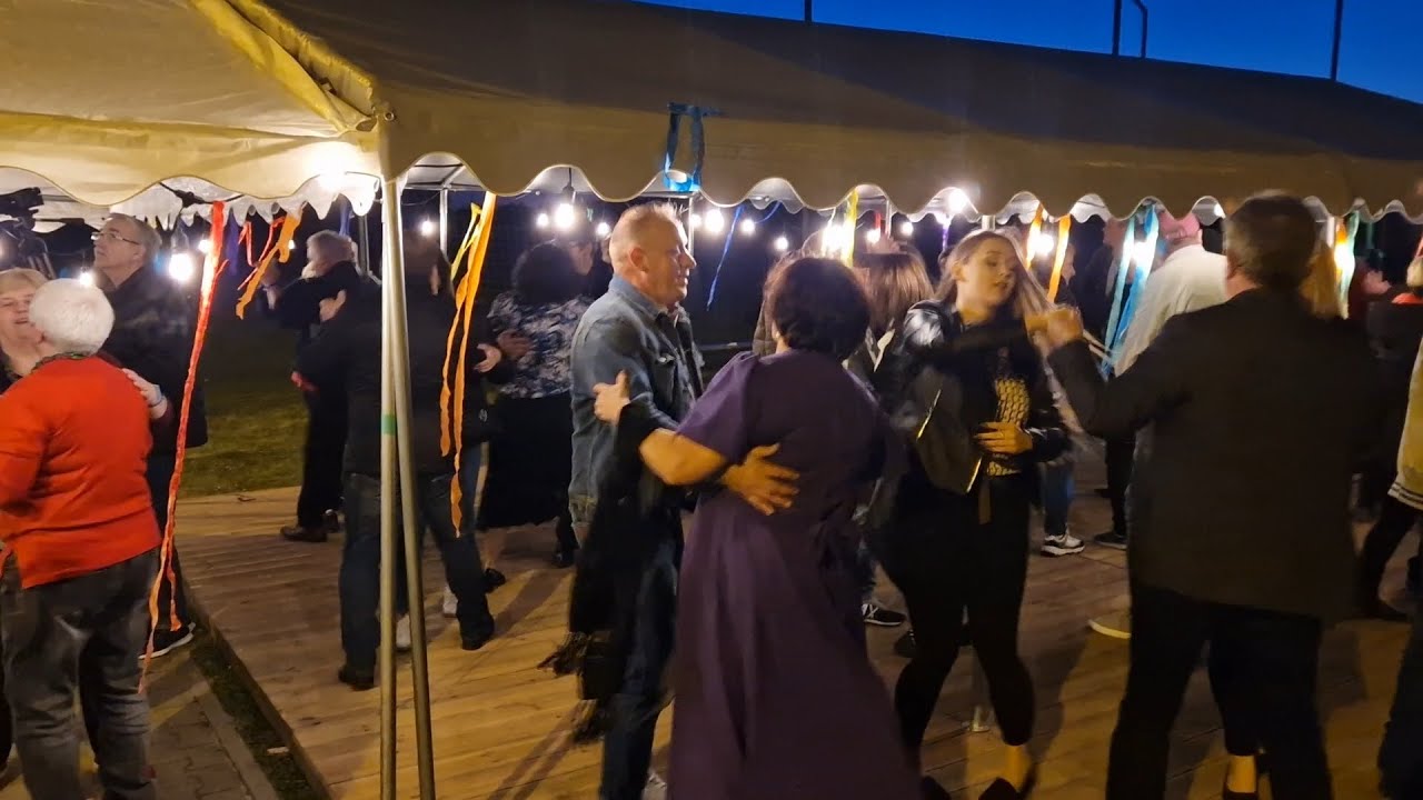 A już dziś kolejna plenerowa zabawa z Kapelą Stąporkowską w KŁONOWIE!