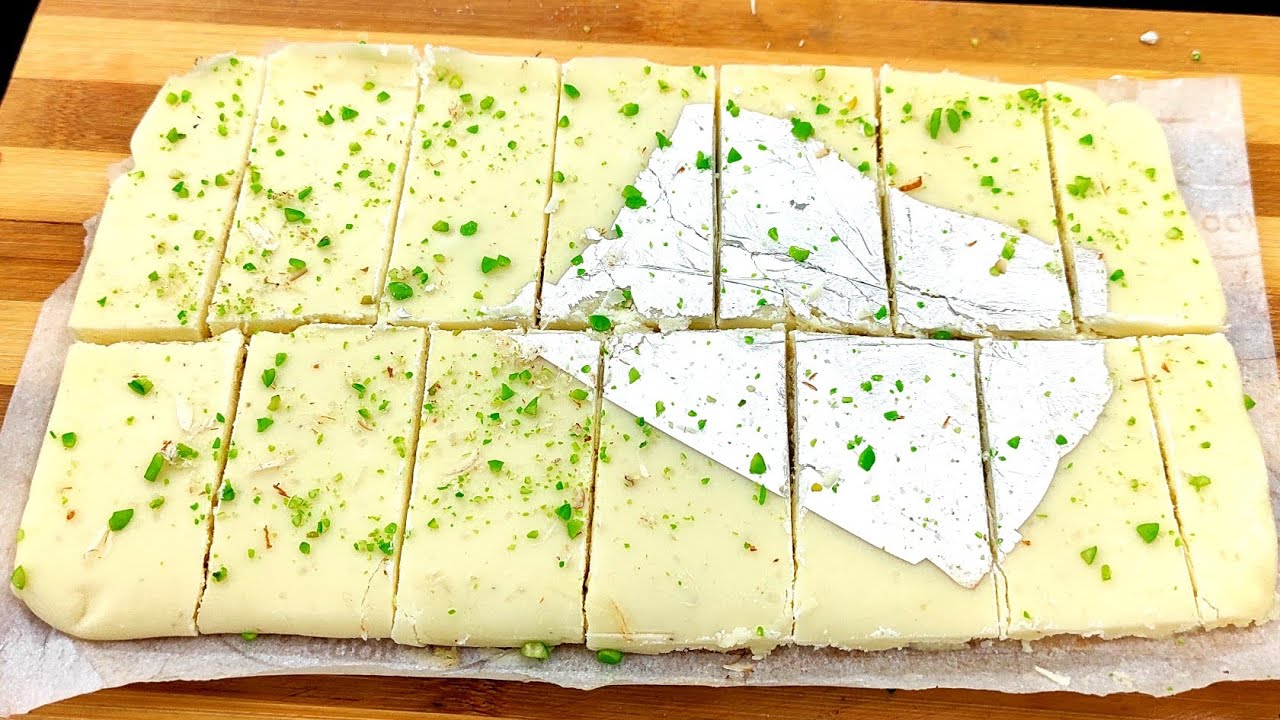 Easy Barfi Recipe - 2 चीजों से आसान बर्फी | How to make Barfi | Milk powder Barfi