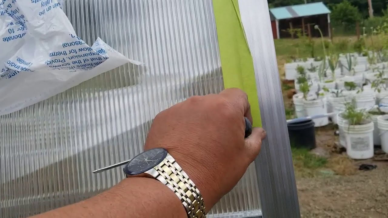 01 - Polycarbonate Installing, Masking Tape Is Your Spare Hands - ClimaPod Assambling Tips