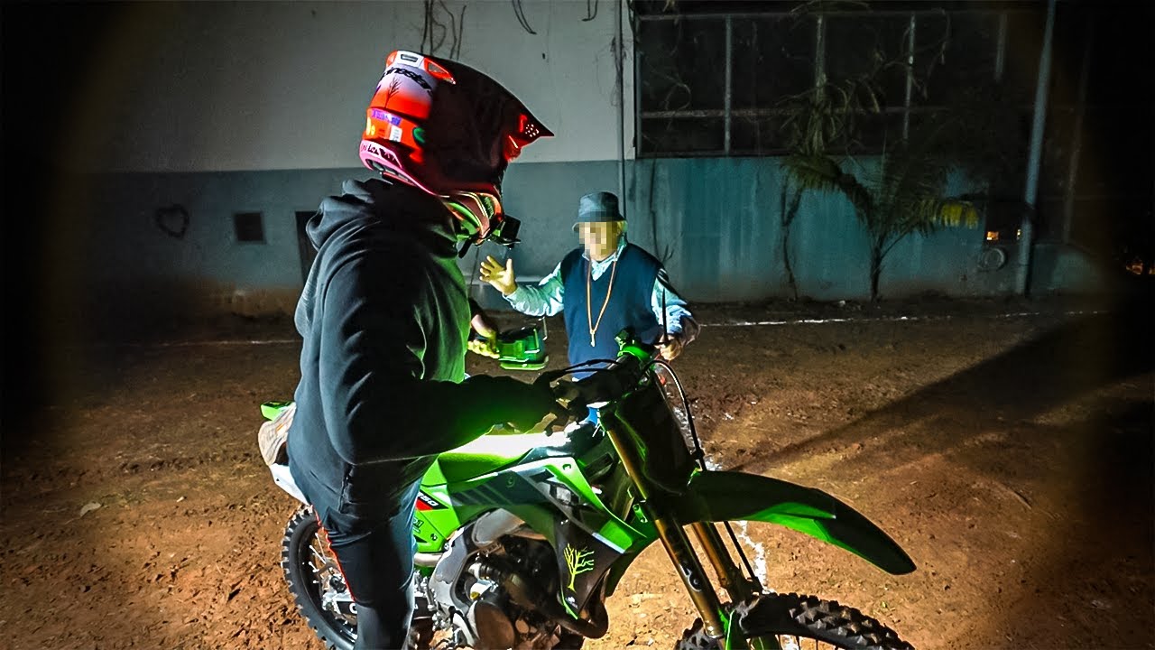 O CASEIRO NÃO GOSTOU QUE FIQUEI DANDO GRAU DE NOITE DENTRO DO CAMPO