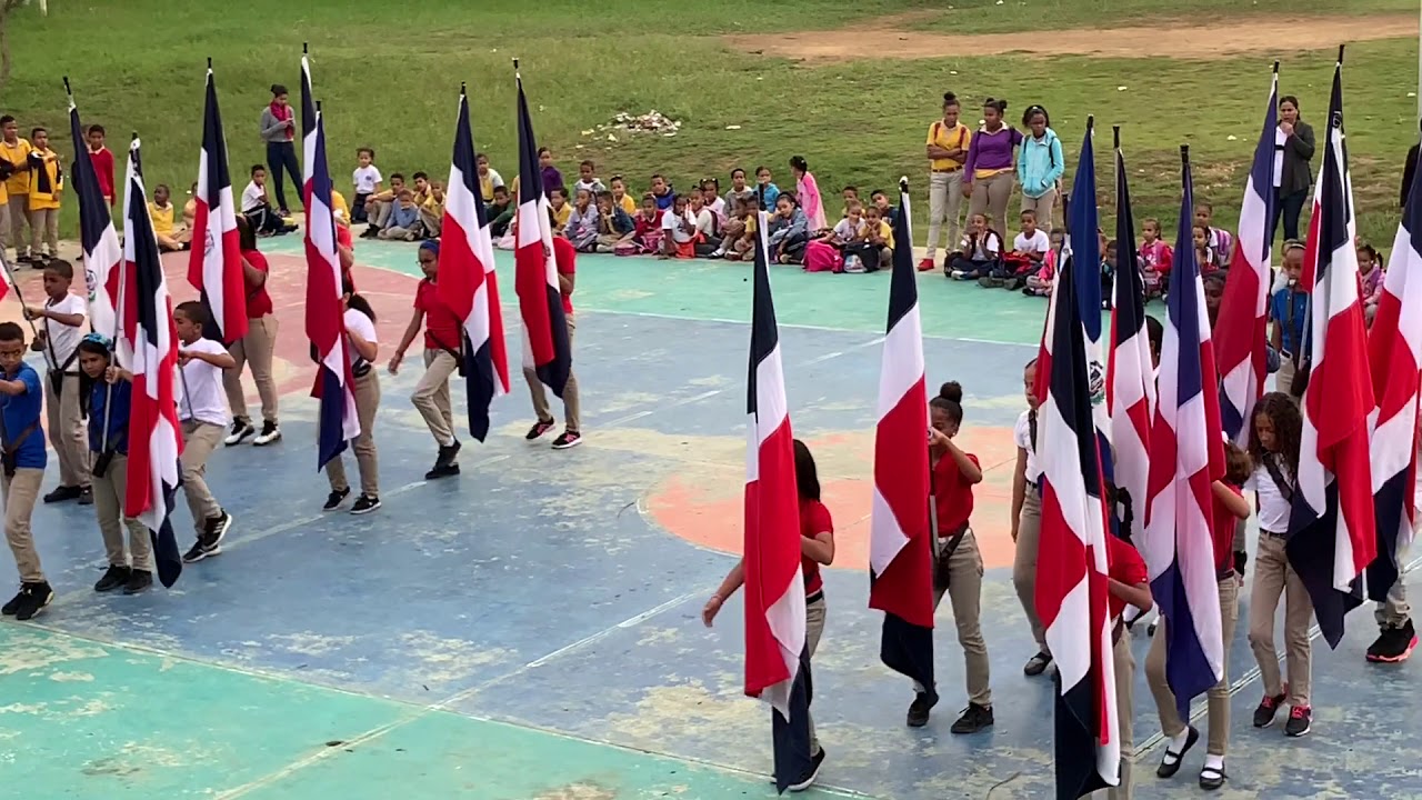 EXHIBICIÓN DE ABANDERADOS