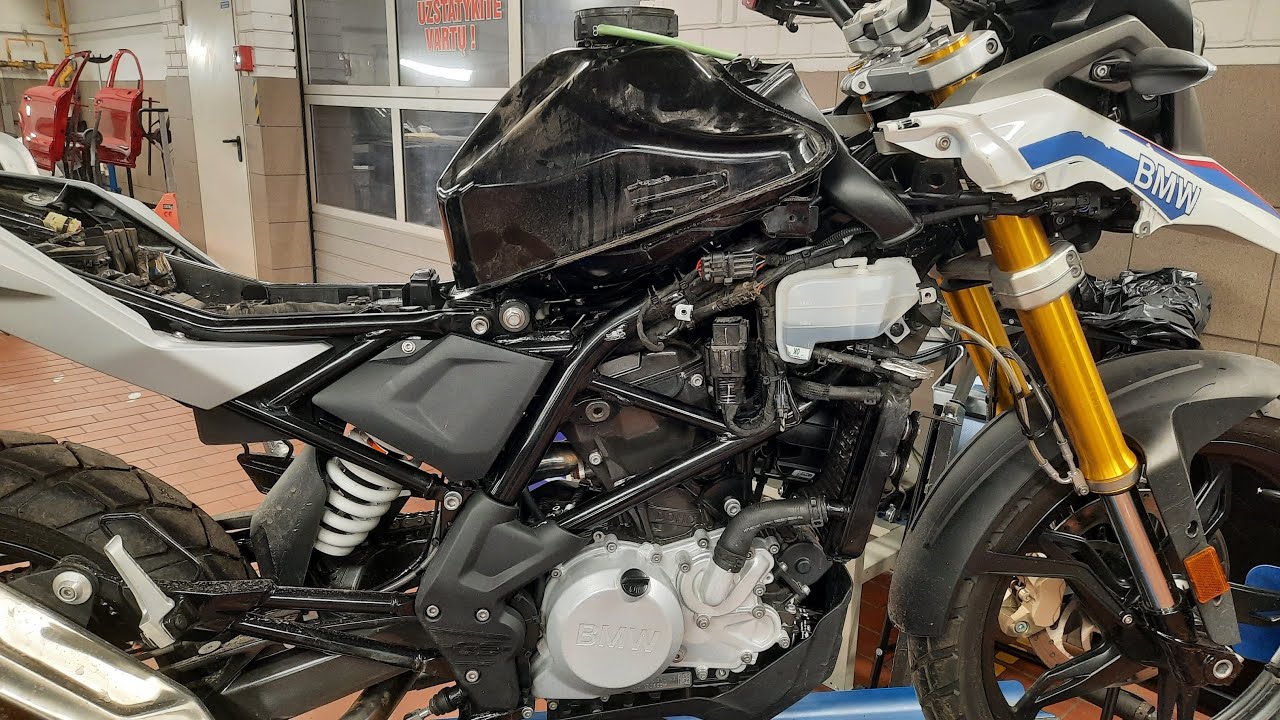 BMW G310 Replacing fuel filter, fuel hoses and ventilation hoses.