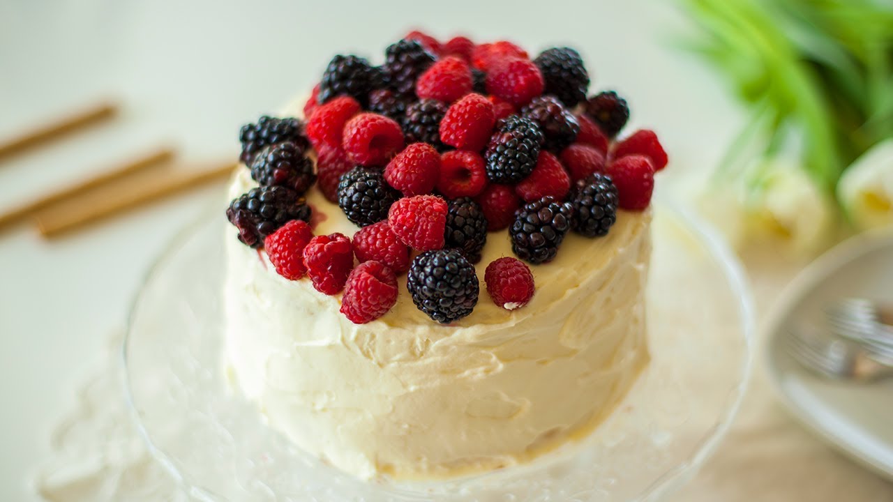 Pastel de vainilla esponjoso