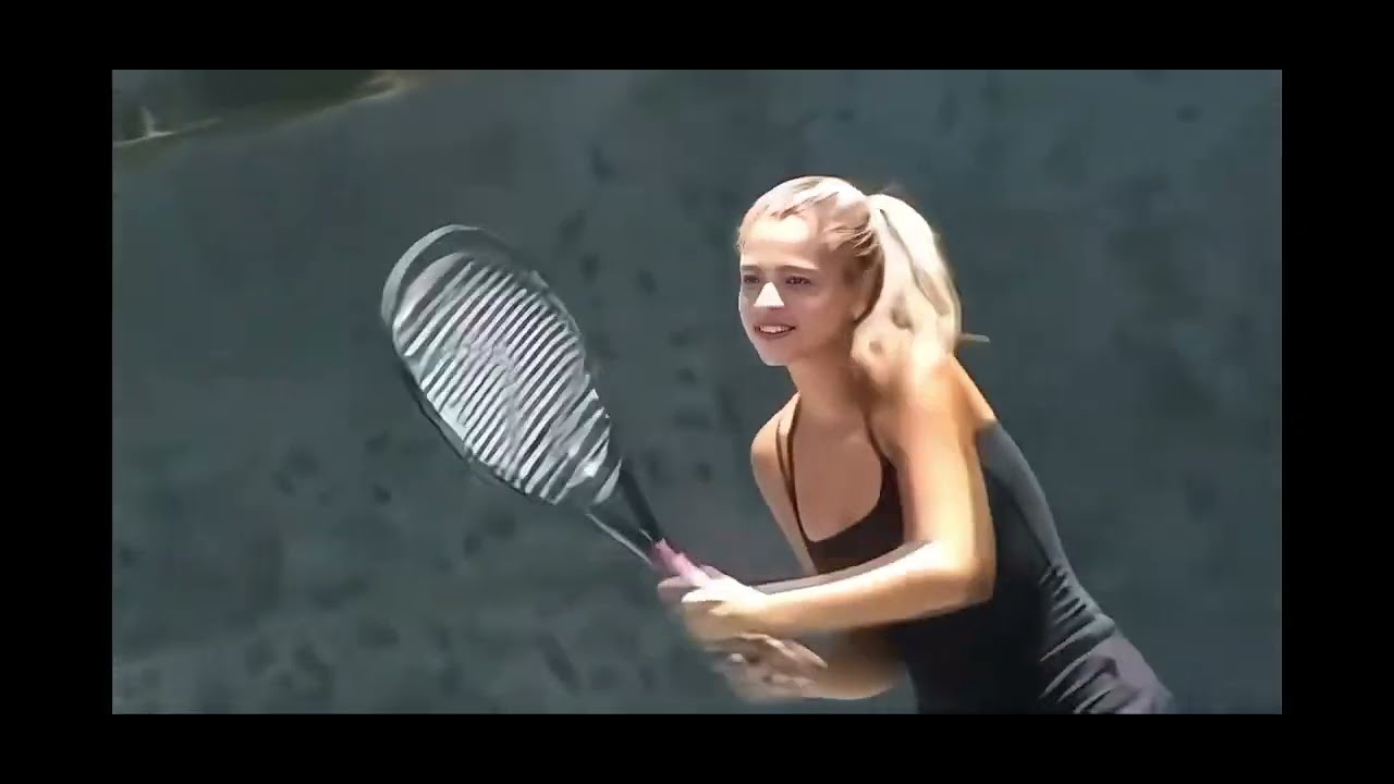 그녀는 누구 일까?Who is she?