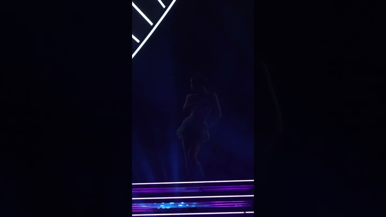 230422 Coachella Blackpink Jennie You & Me (Moonlight) Fancam
