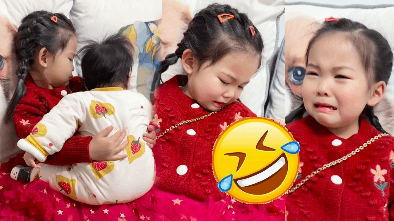 姐姐自告奋勇抱妹妹，下一秒被吐一身瞬间大哭：你为什么要弄脏我的衣服。