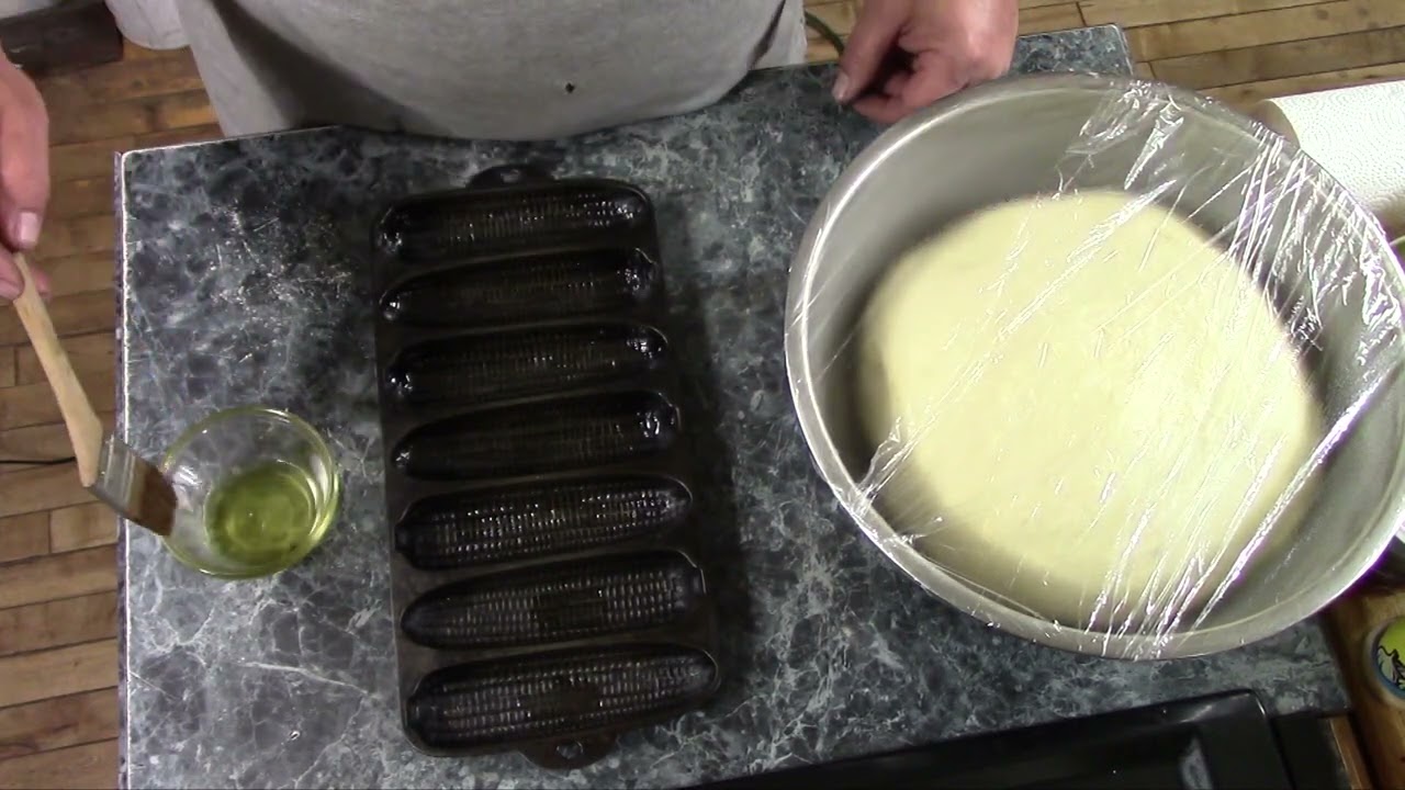 TheMudbrooker's Guide to Cast Iron: Hot Dog Buns in a Corn Stick Pan