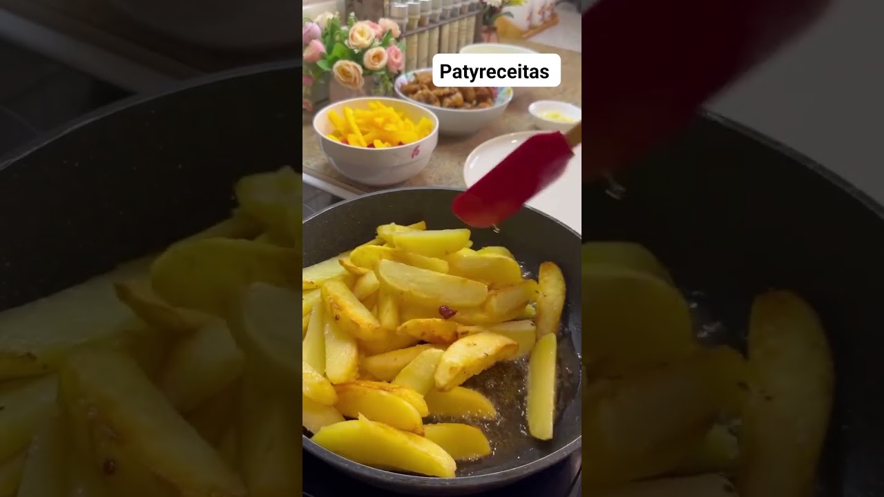 Frango com batatas #food #recipe #foodie #cooking #foodlover #receitas #cozinhe #receita