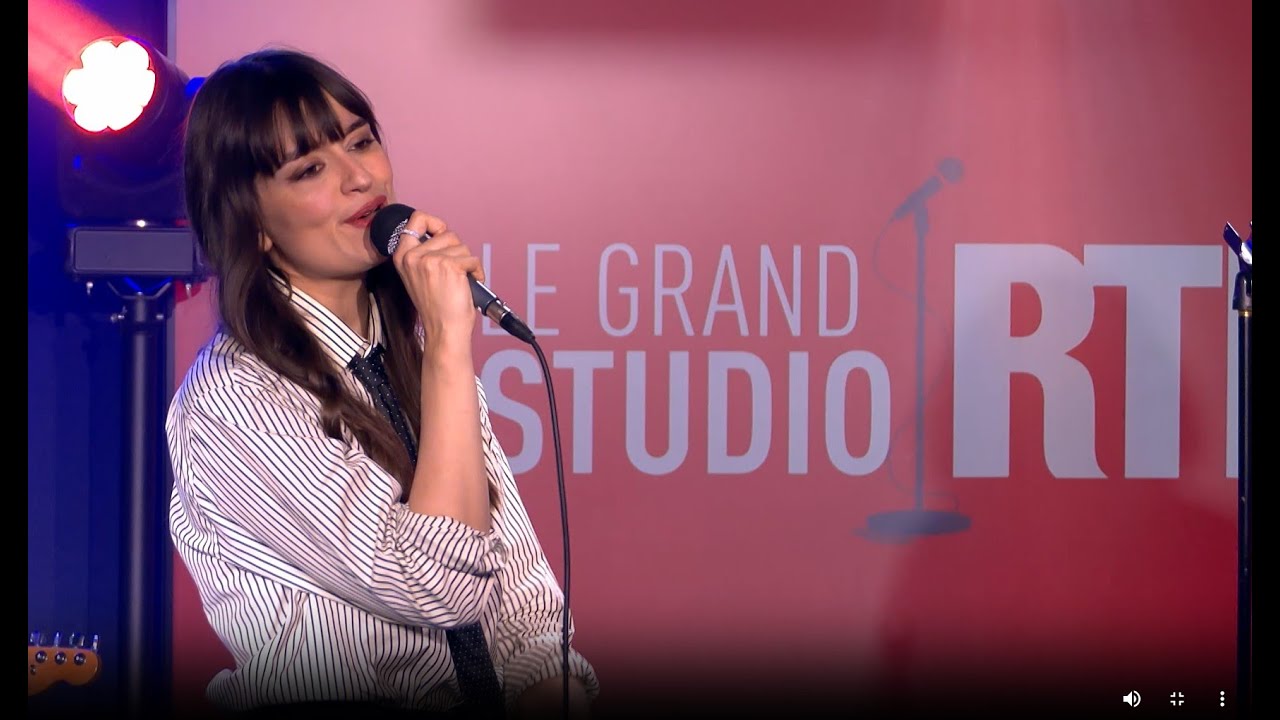 Clara Luciani - Tout pour moi (Live) - Le Grand Studio RTL