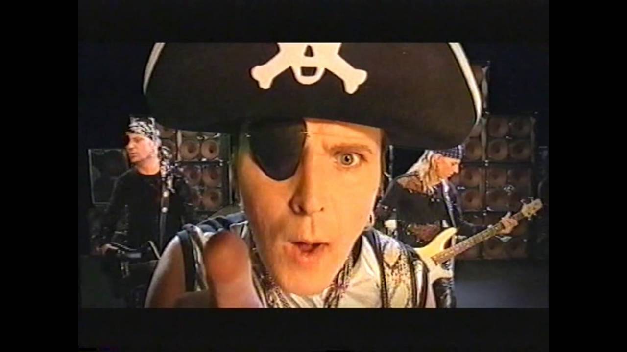 Black Ingvars - Sjörövarfabbe (Official Music Video)