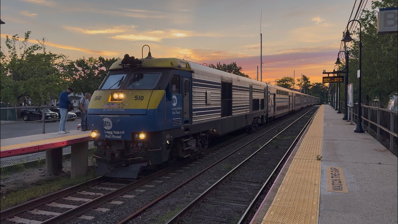 LIRR - Railfanning The Morning Rush Hour Trains On The Port Jefferson Branch At Kings Park 