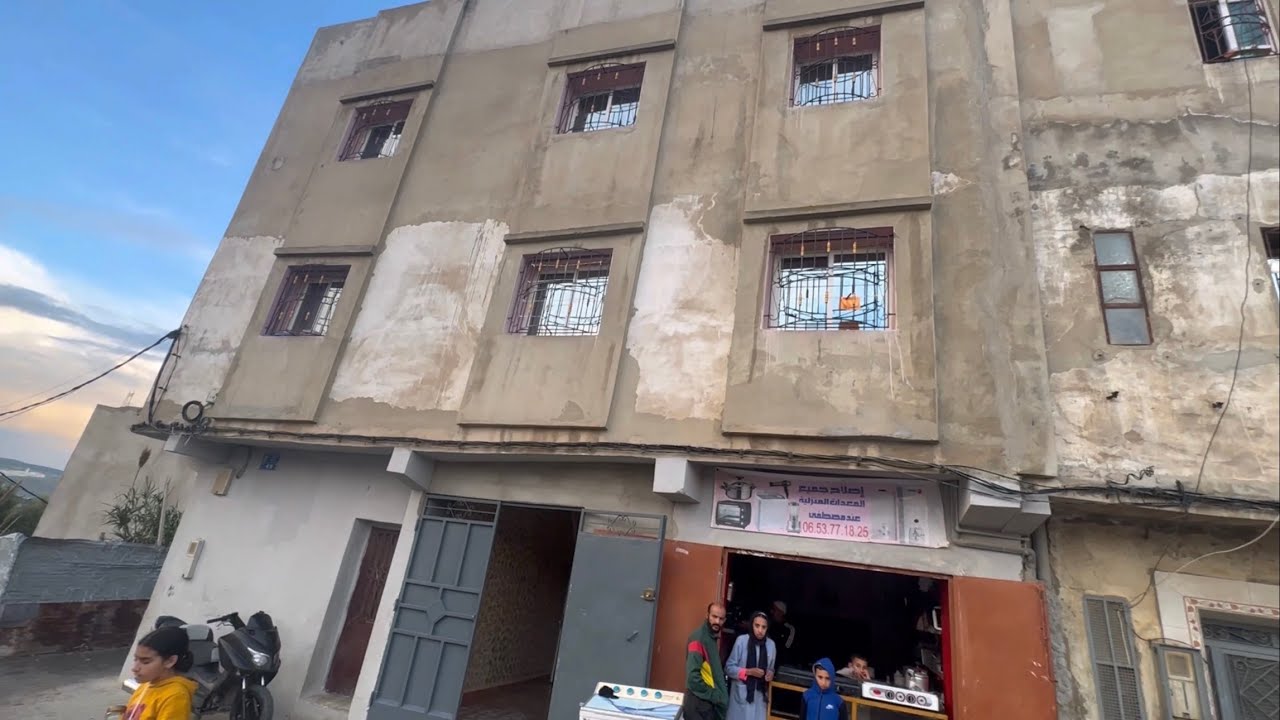 دار للبيع في مغوغة كبيرة 60 مترو جوج فرشادة  0630298833