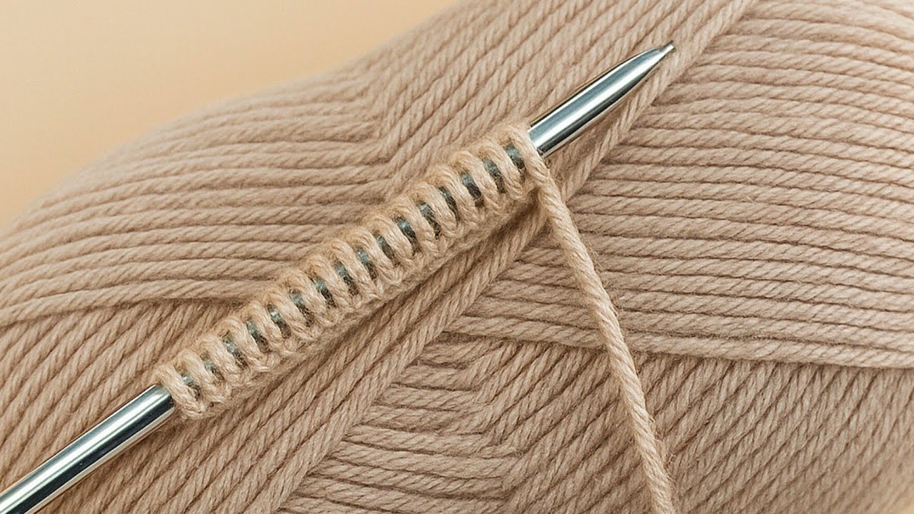 Wow! I can't believe how beautiful and easy the knitting pattern I made for my mom is!🧶👌