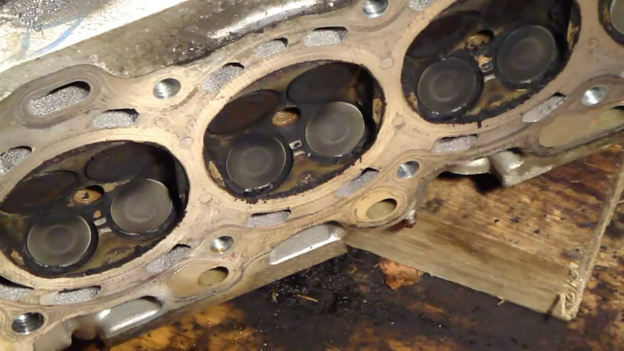 How to disassemble engine VVTi Toyota Part 17/31: Cylinder head