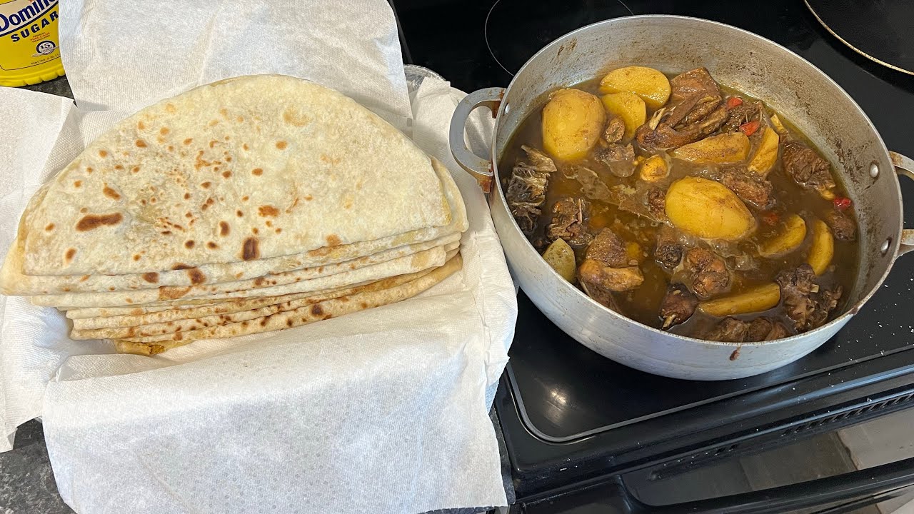 Layer chicken curry with dhal puri / construction work