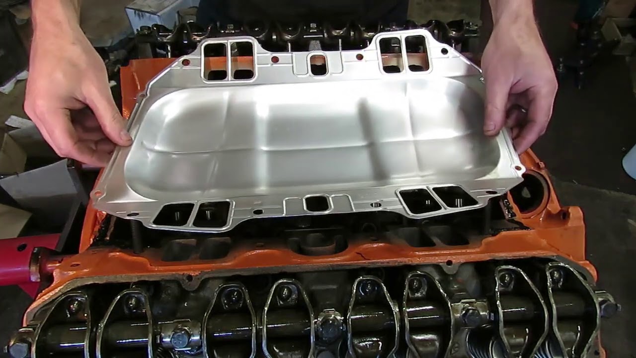 Plymouth Roadrunner 383 intake manifold installation