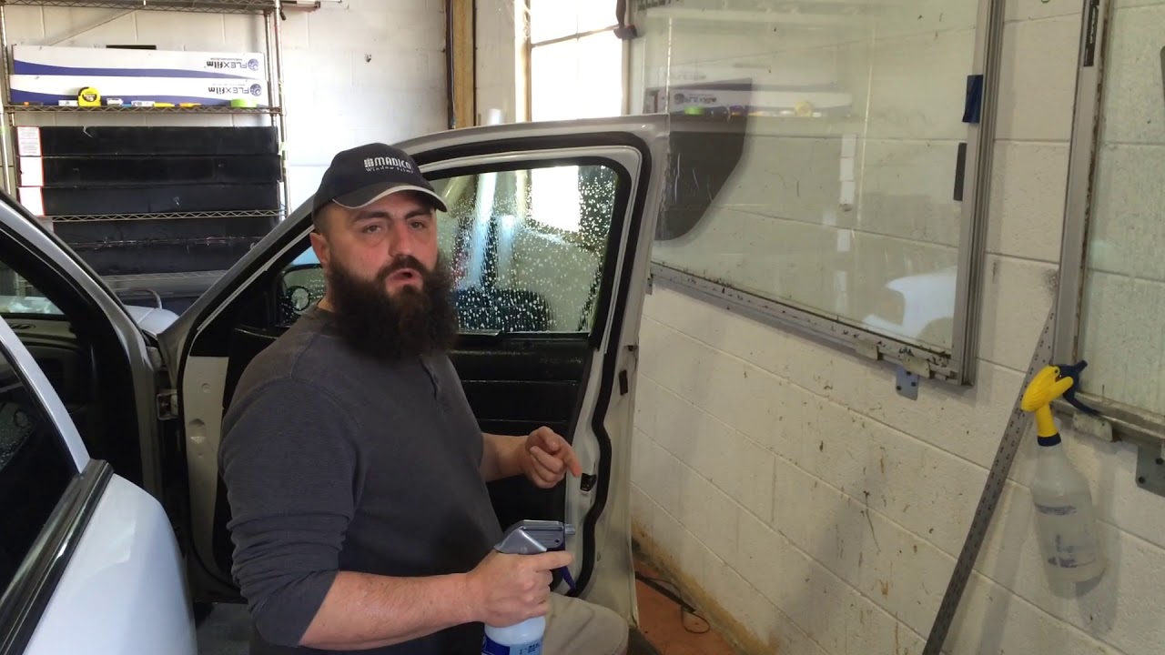 Bottom load Crown Vic door : how to tint car windows