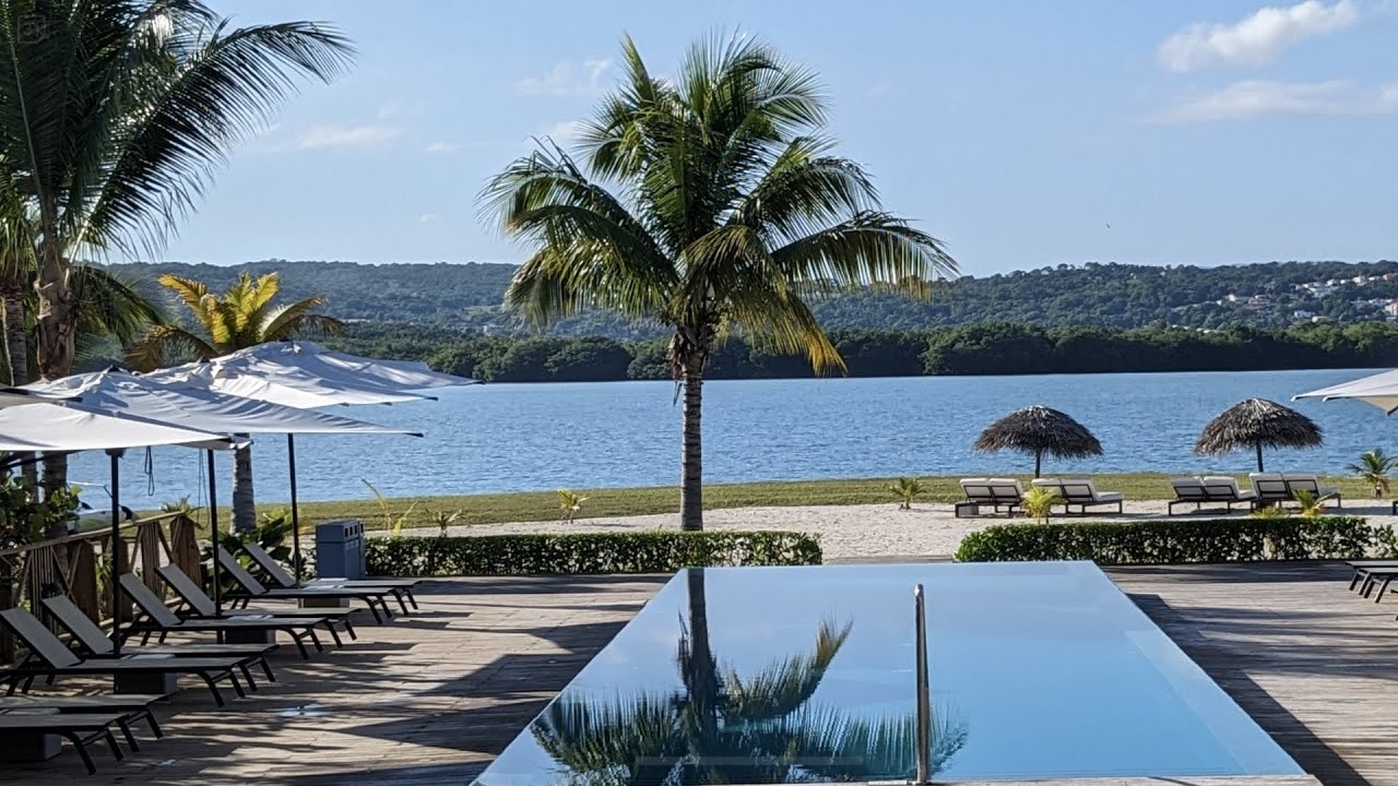 Excellence Oyster Bay Walking Tour