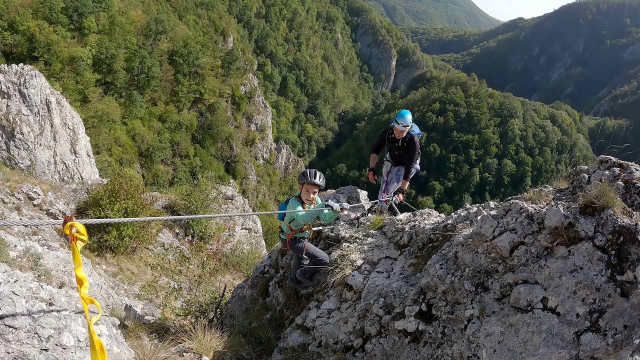 Cheile Vârghișului & Via Ferrata “Șoim Călător”, in familie.