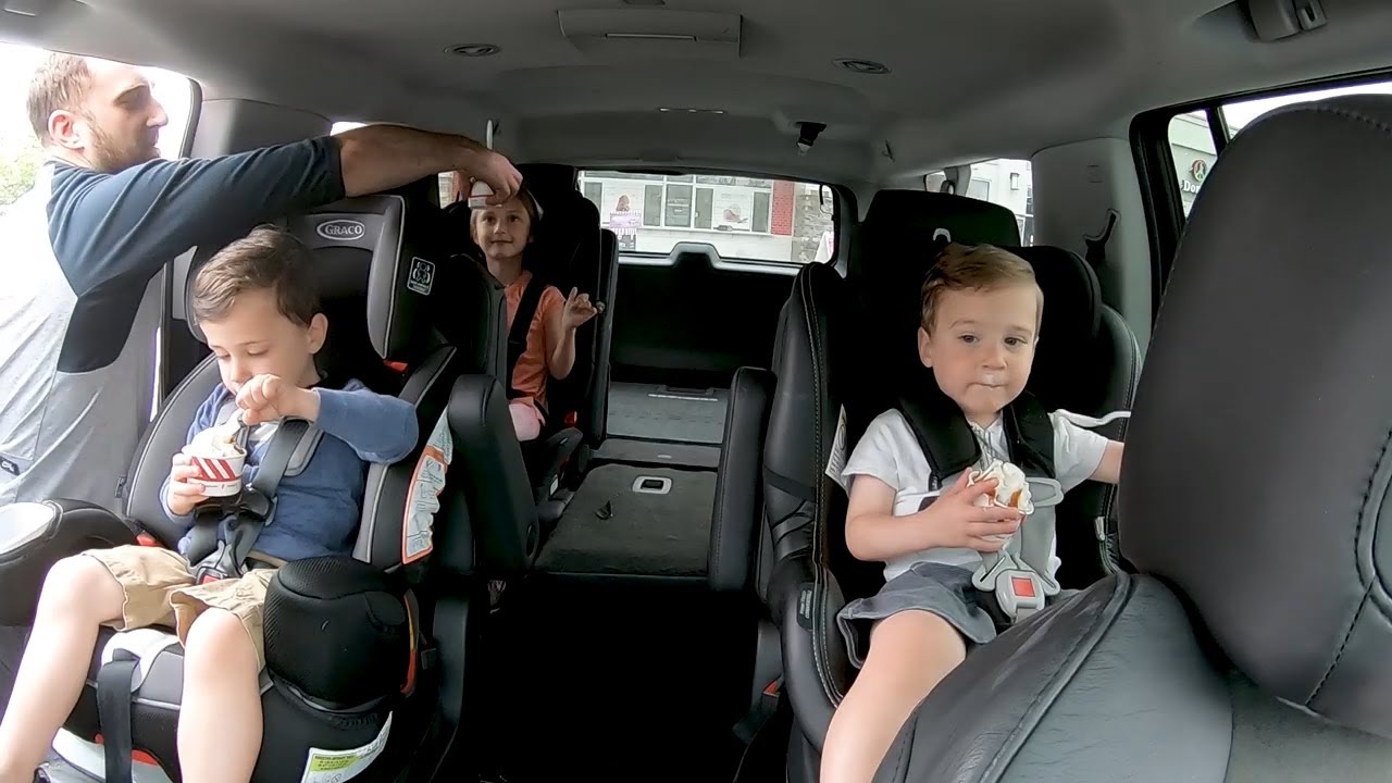 Поехали за мороженым вместе с семьей Фолиньо