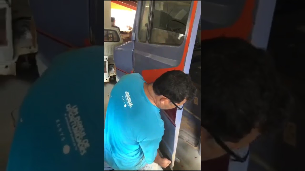lanternagem na porta do caminhão 709 fácil rápido e prático 10 minutos porta fechando