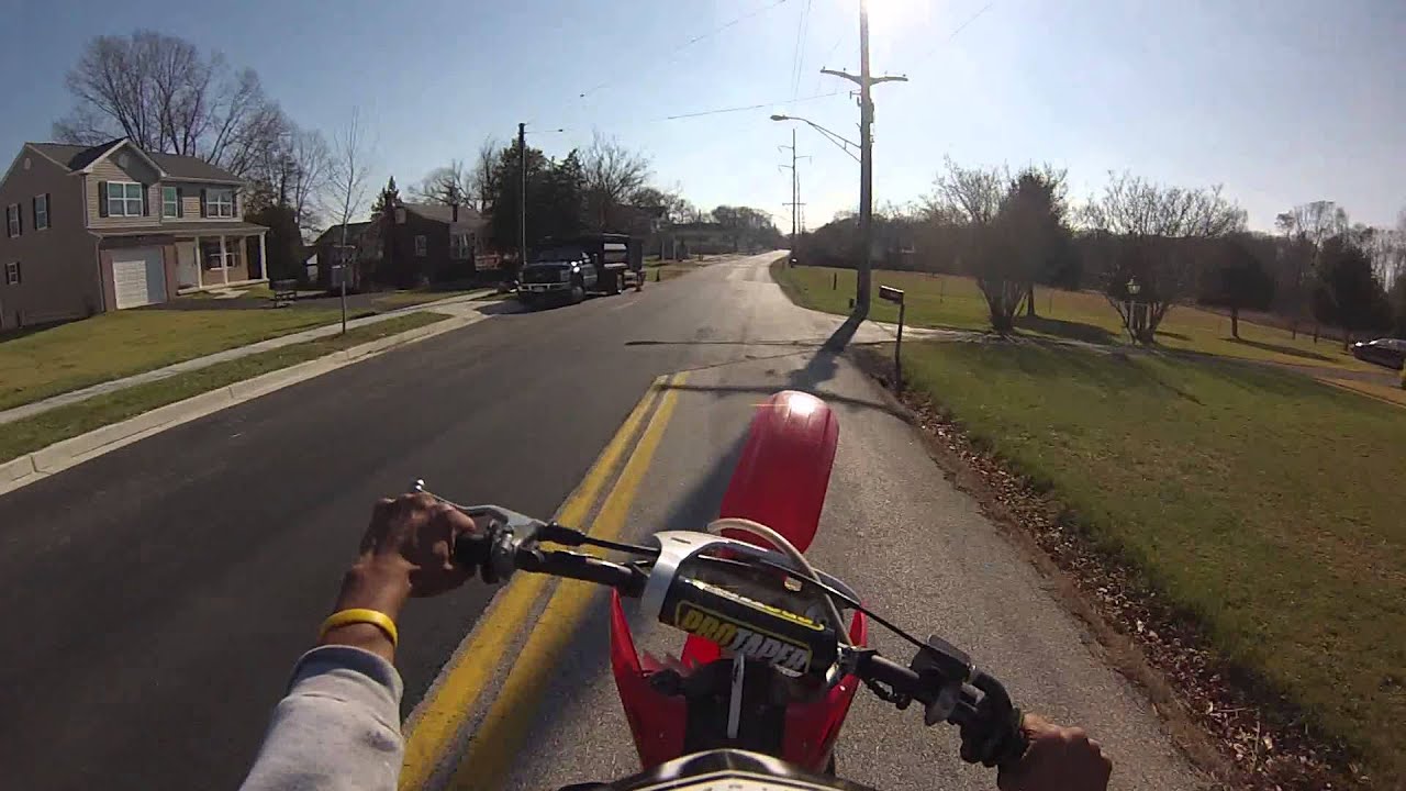 CR85 WHEELIE