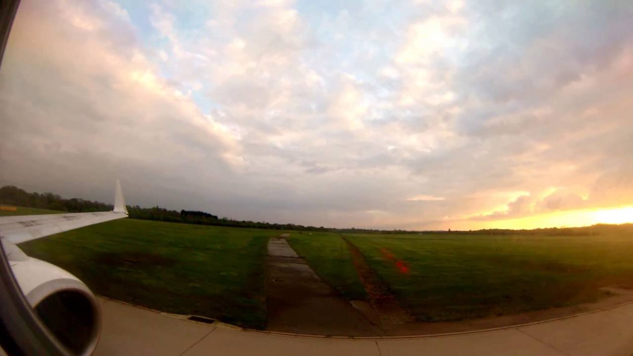 [HD] Ryanair B737-800 Sunset Takeoff at London Stansted Airport STN/EGSS