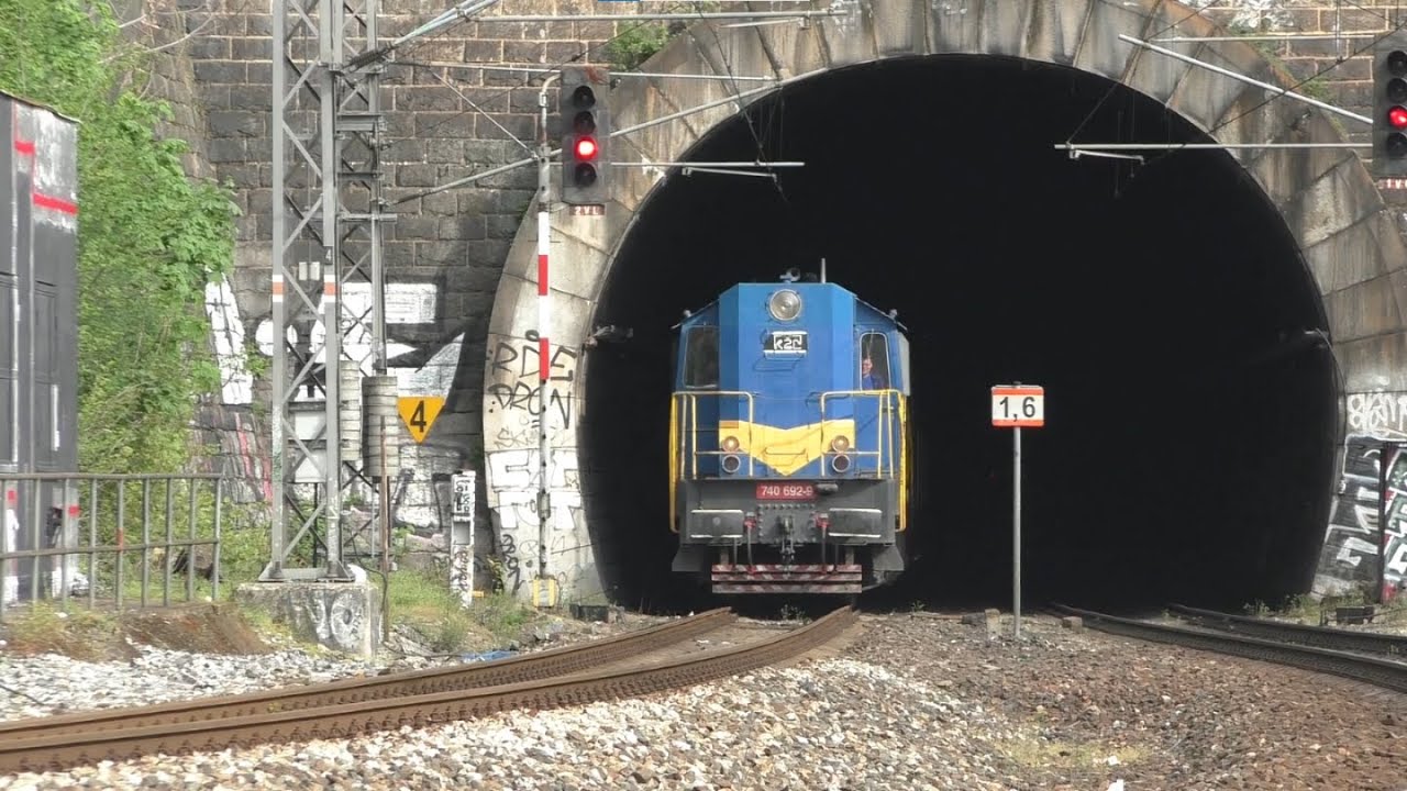 Železnice-U vinohradských tunelů a pěkné exkluzivity