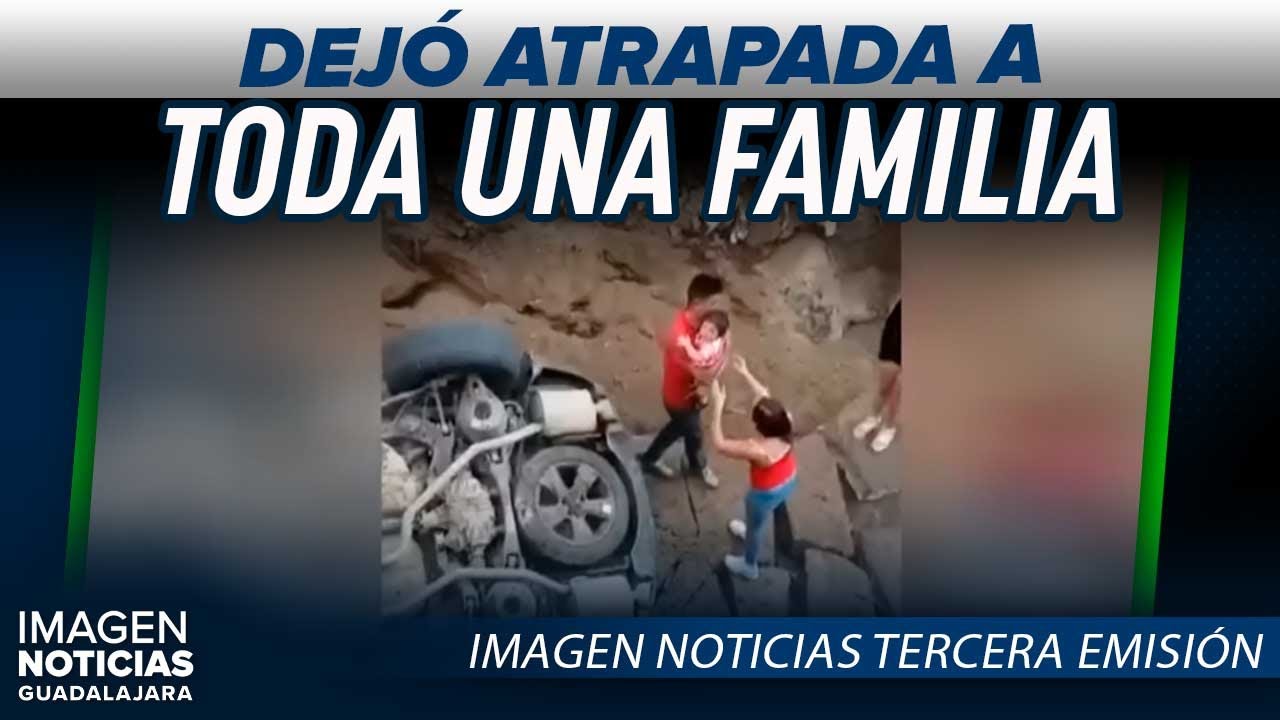 Enorme socavón dejó a una familia atrapada en Guadalajara | Noticias GDL con Fabiola Anaya