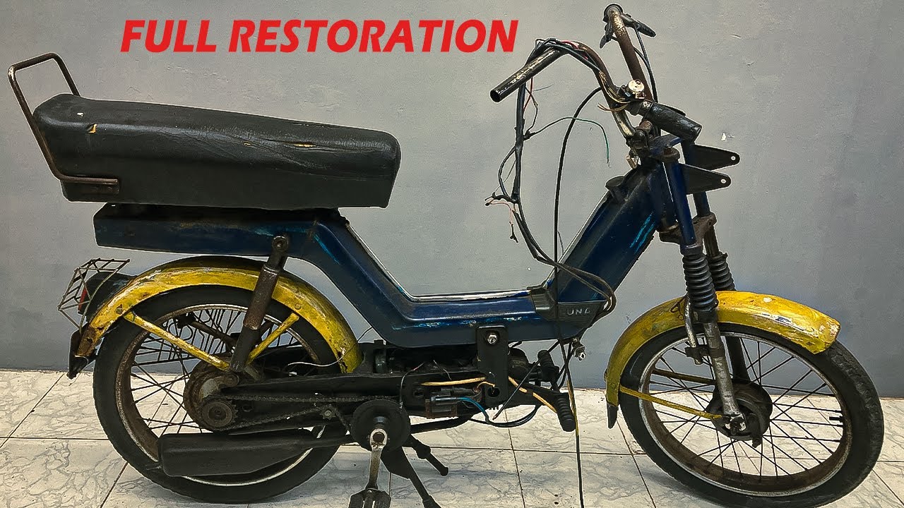 Full Restoration Start to Finish 46 Year Old Classic kinetic luna. Based On Piaggio Ciao?