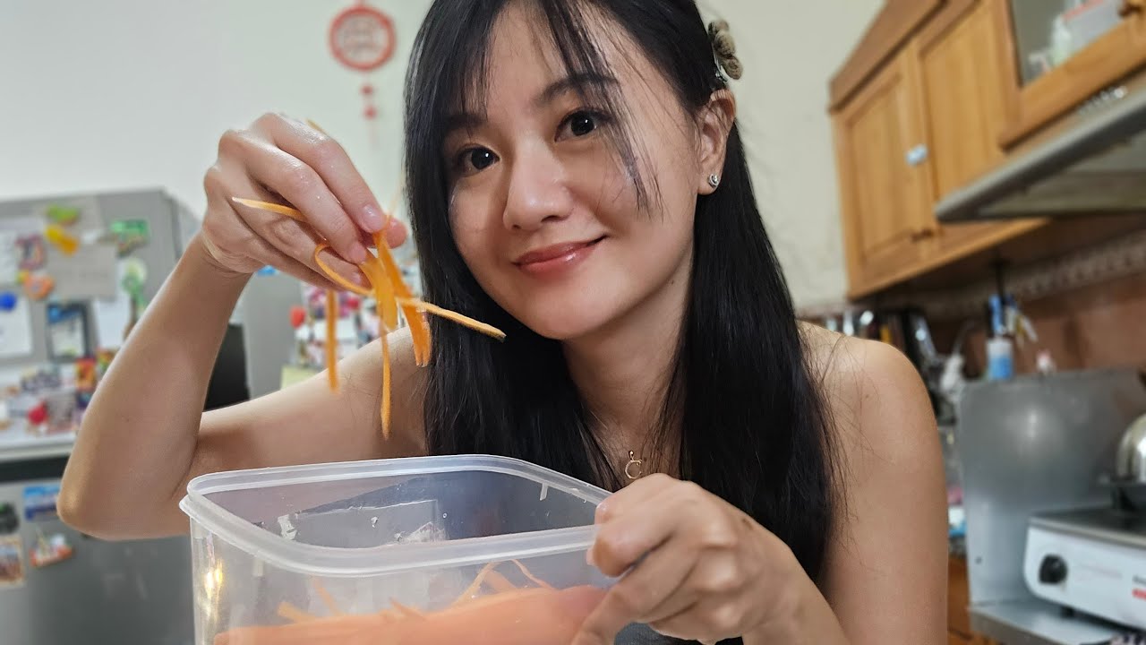 Carol De is live! carrot salad