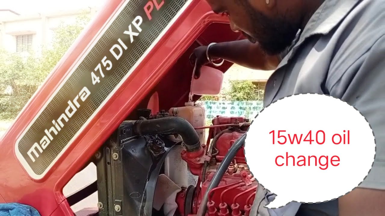 How to Mahindra tractor 2nd service oil change 🚜🚜see the video 👇
