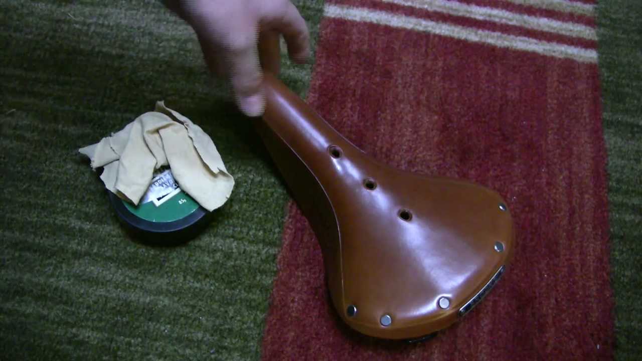 Brooks Saddle - Breaking in a B17 with saddle soap