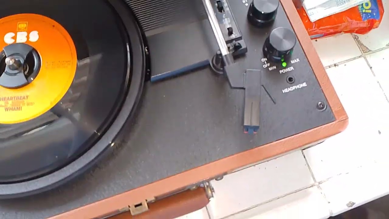 Suitcase Turntable From Shopee....Sulit Na Sulit Pa Rin After 9 Months...Ang Ganda Pong Talaga.